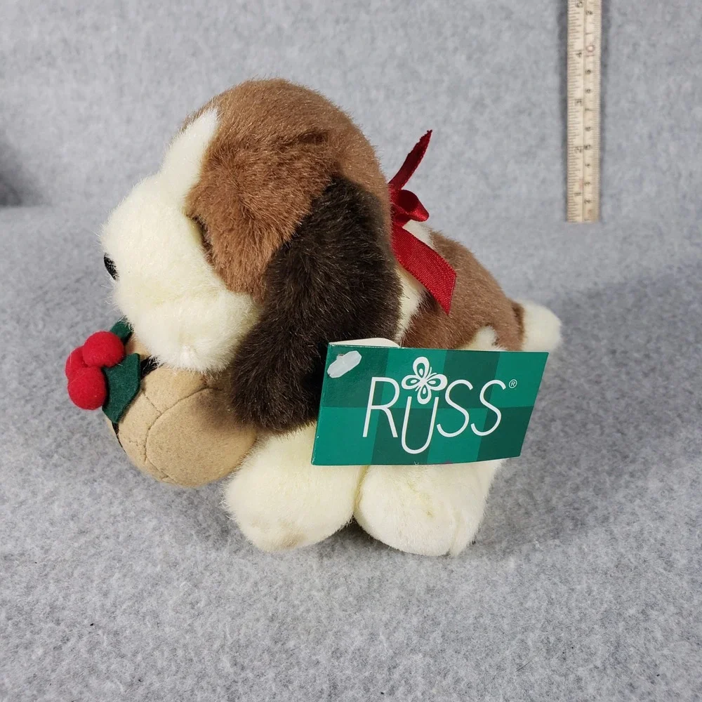 VTG Russ Duke Plush Dog Christmas Gift Holly Berries Red‎ Bow New With Tags